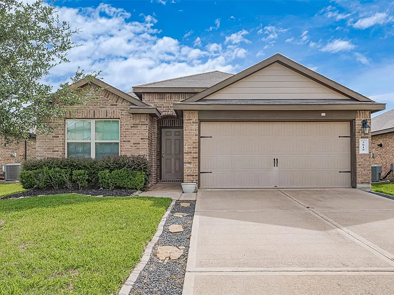 3010 Veeder Pass Ln — Photo 1