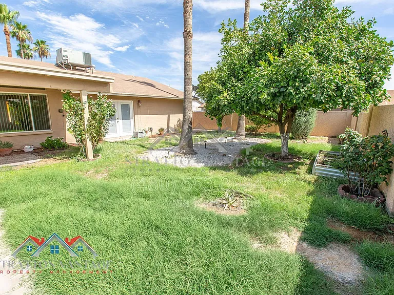 10700 E Hope Dr — Photo 44