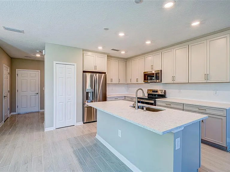 5512 Tripoli Dr — Photo 3