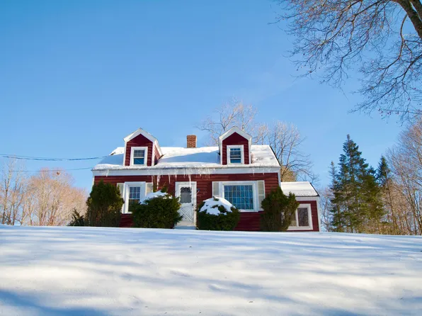 103 Pleasant Street, Dexter, ME 04930