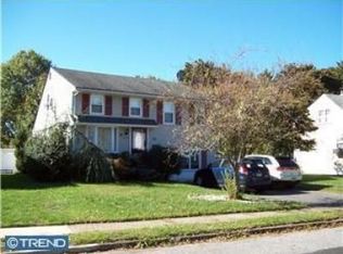 13 Magnolia Ln, Hamilton, NJ 08610