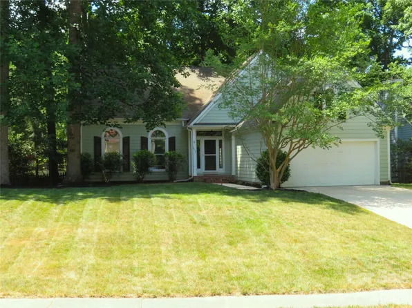 1843 Tanfield Dr, Matthews, NC 28105