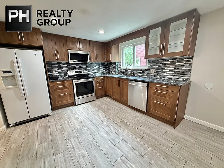 39-41 Townly Rd #1 — Photo 6