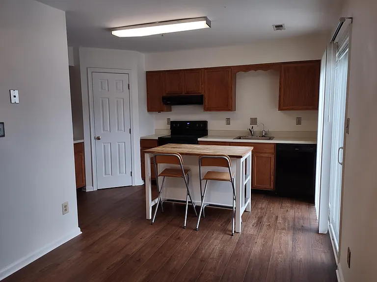 34 Chartwell Ct — Photo 13