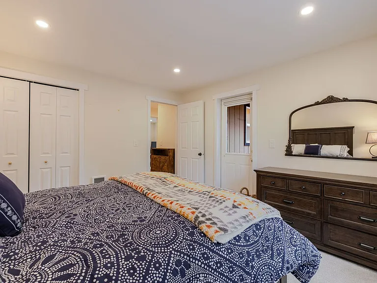 2352 NW Marken Pl — Photo 29