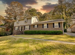 3160 E Chapel Cir, Decatur, GA 30034