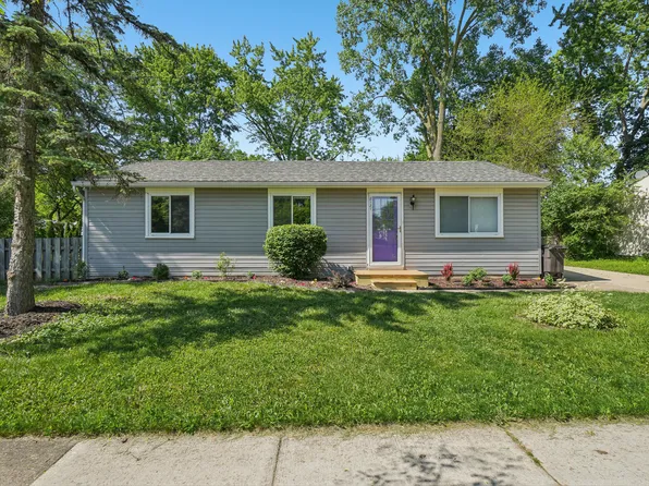 2121 Champagne Dr, Ann Arbor, MI 48108