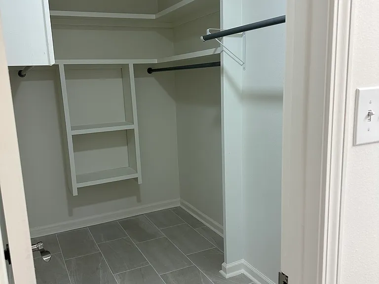 2243 Bernwood Dr — Photo 2
