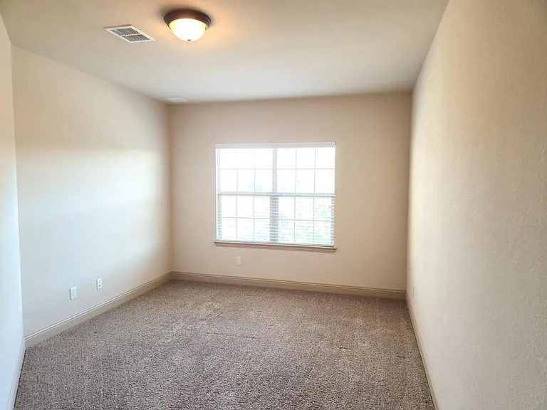 1016 Taylor Dr — Photo 30