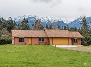 202 Winterhaven Dr, Port Angeles, WA 98362