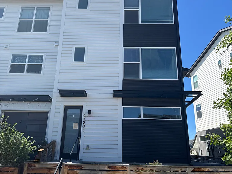 2120 Alcott Way — Photo 1