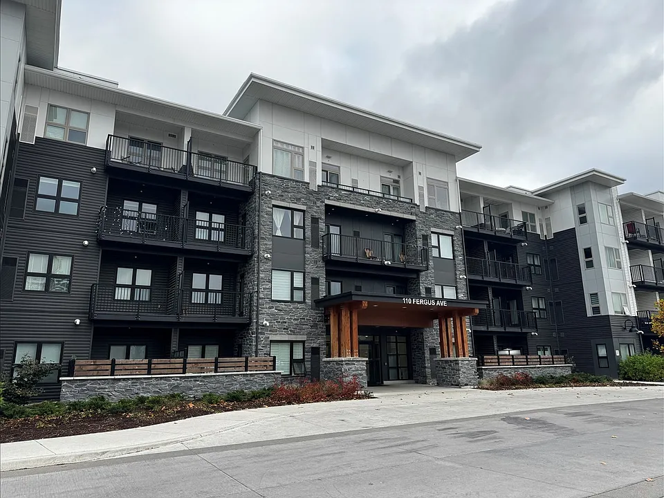 110 Fergus Ave #412