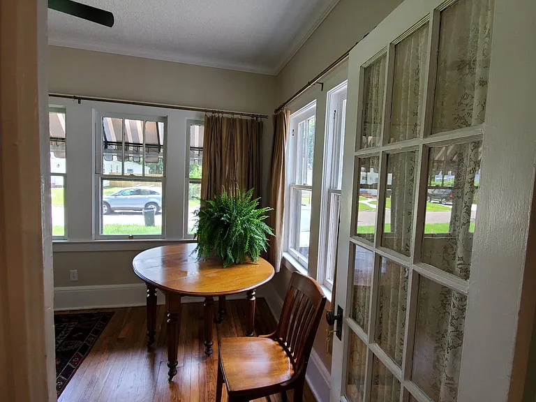 4527 Lawnview St — Photo 10