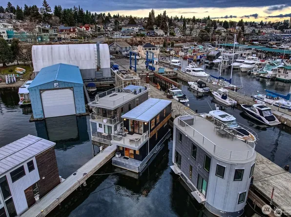 2309 N Northlake Way #5, Seattle, WA 98103