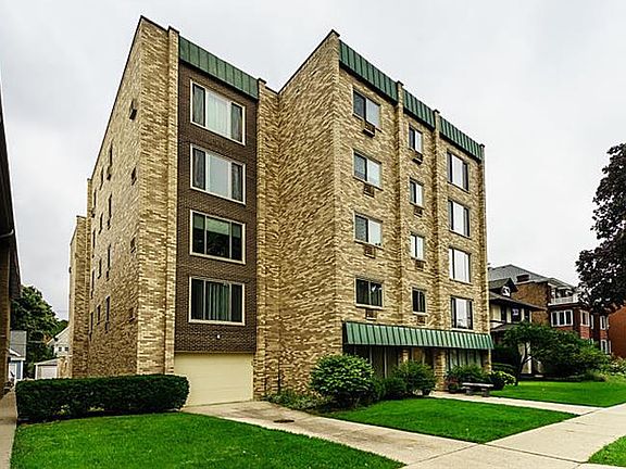 2nd image of 224 S Oak Park Ave APT 5E