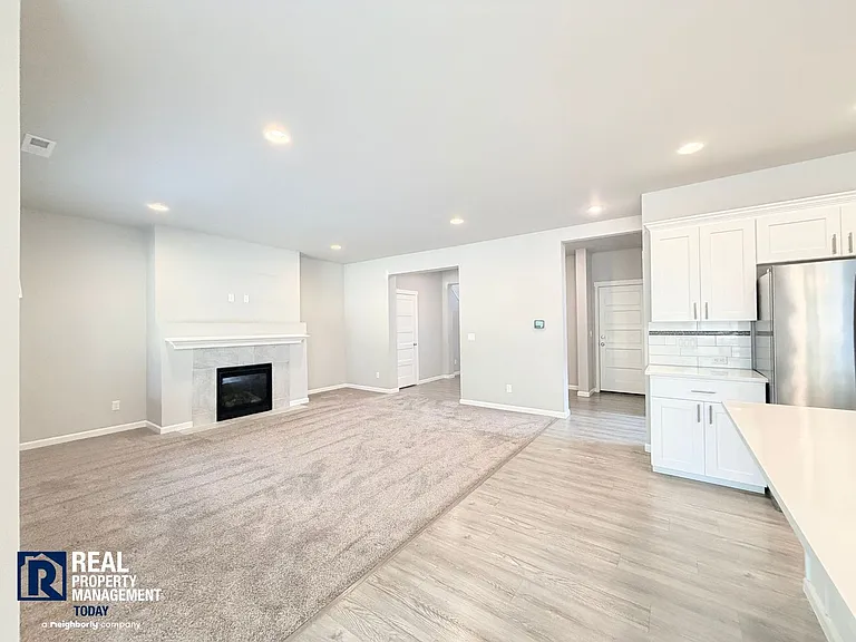 909 161st Street Ct E — Photo 3