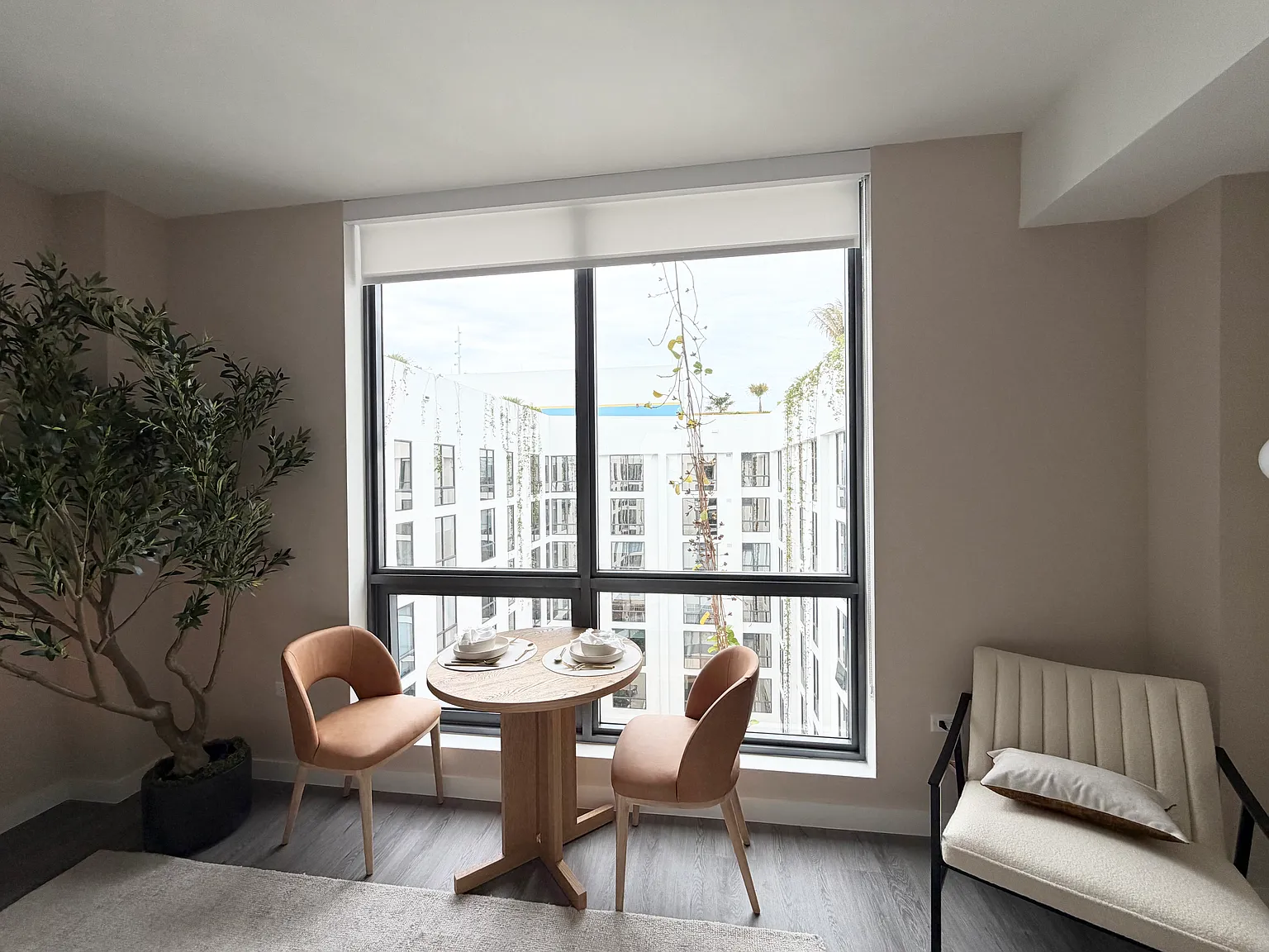 Studio, 500 sqft, $1,910 — Photo 4