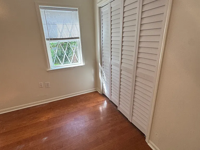 106 Cambell Ct — Photo 8