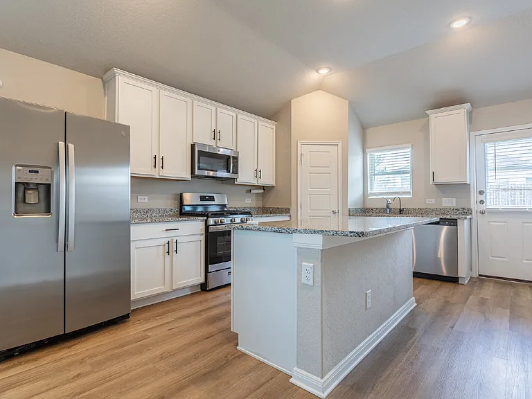 6418 Willow Point Blvd — Photo 8