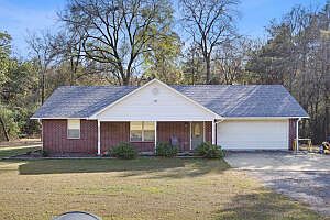 1st image of 97 Hollow Ln