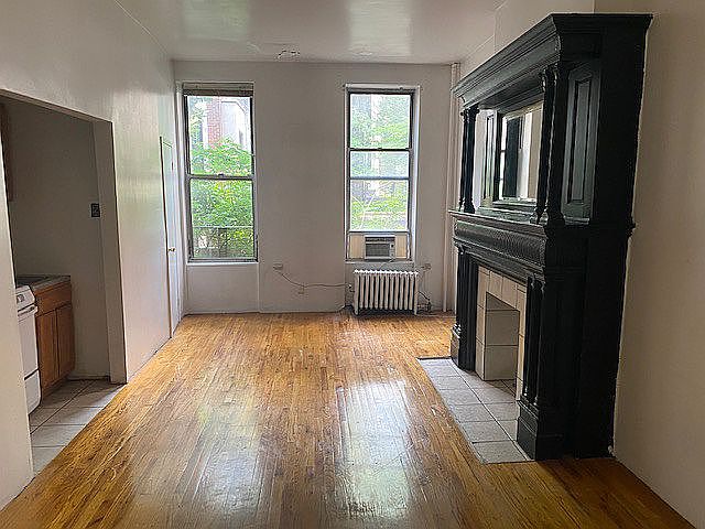 1st image of 428 Convent Ave APT 3