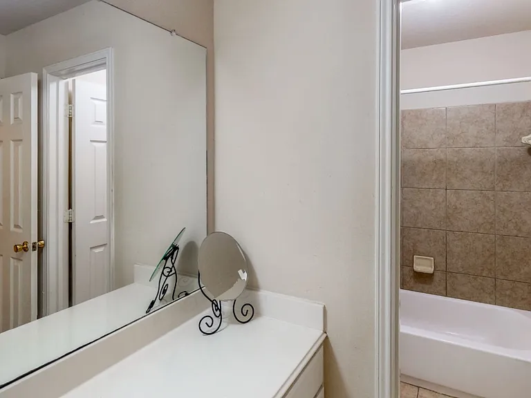 16841 Greenhouse St #16840 — Photo 11