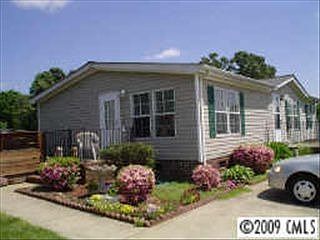 4th image of 115 Whitewater Ln