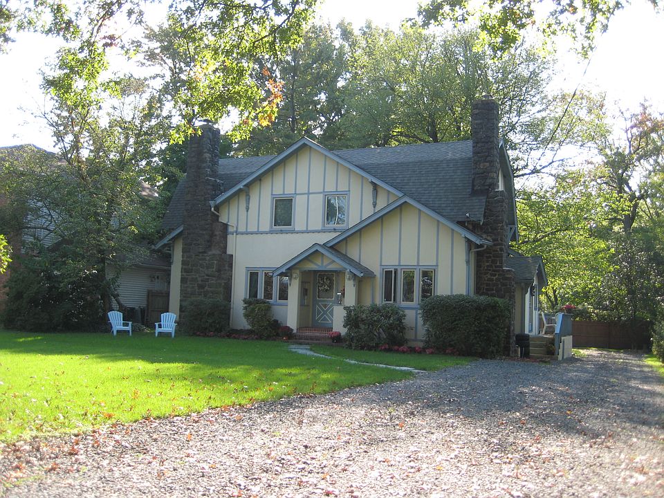 1st image of 4 Sherwood Pl