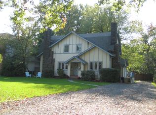 4 Sherwood Pl, Staten Island, NY 10308