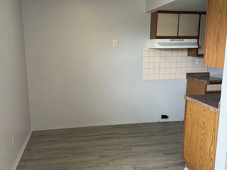 115 Jerome Ln — Photo 7