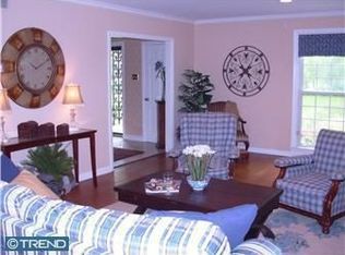 833 Pine Tree Rd, Lafayette Hill, PA 19444