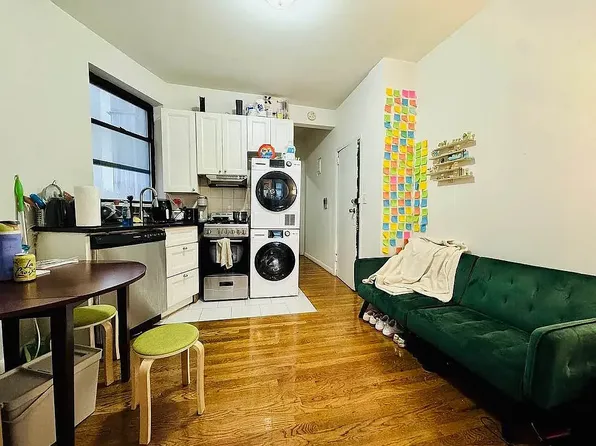 17 Saint Marks Pl APT 3, New York, NY 10003