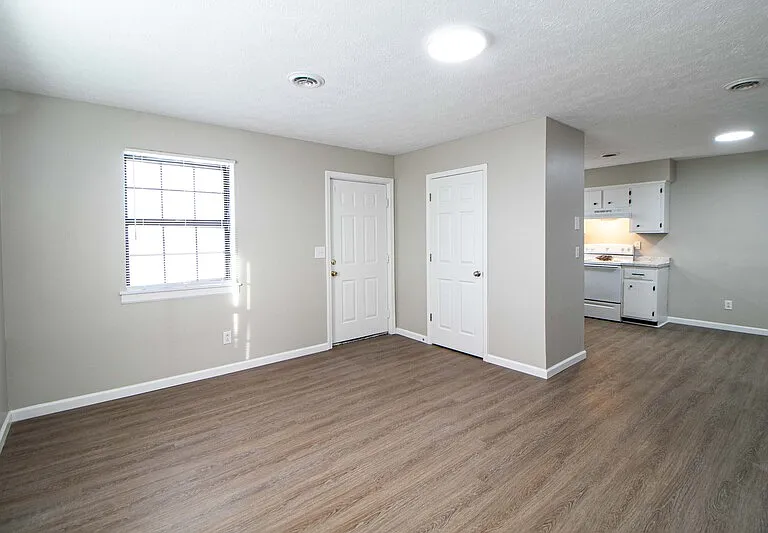 404-10 Thompsonville Ln — Photo 3