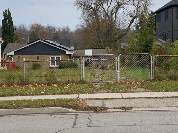 449 York Rd, Guelph, ON N1E 3E6