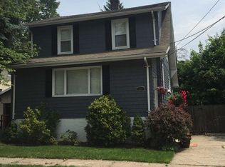 33 Brook St, Bergenfield, NJ 07621