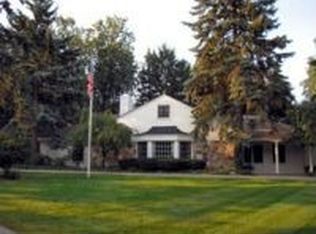 1945 Lone Pine Rd, Bloomfield Hills, MI 48302