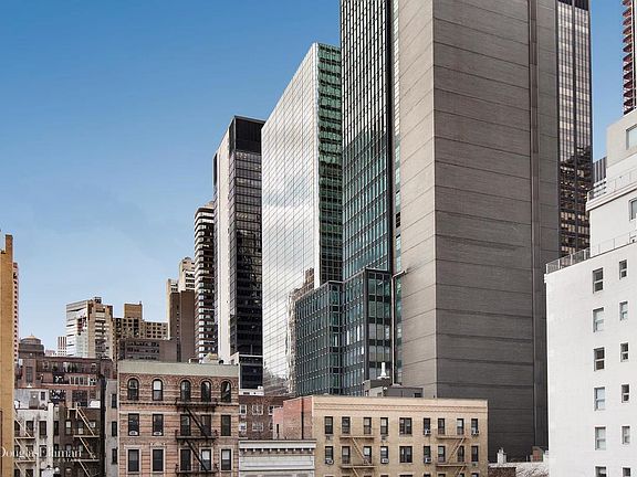 2nd image of 224 E 52nd St APT 7