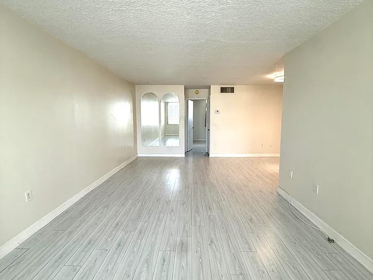 108 Paradise Harbour Blvd #512 — Photo 7