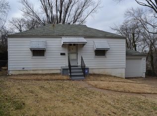 7402 Sharon Dr, Saint Louis, MO