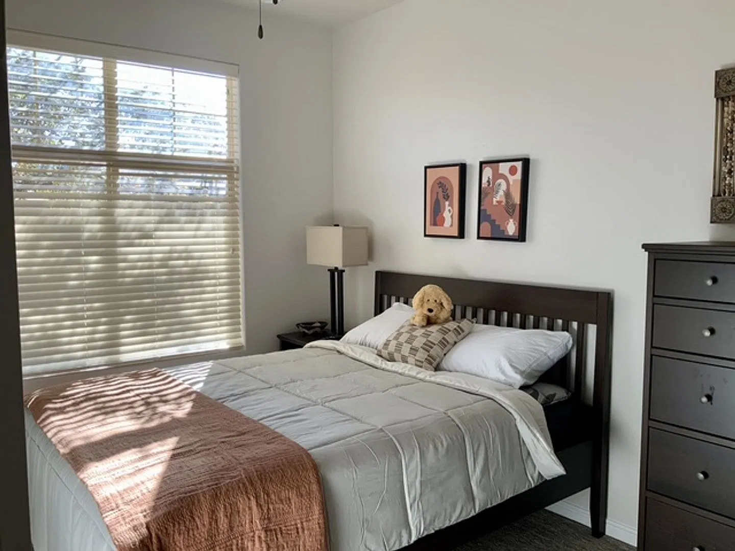 Gorgeous 3 Bedroom Home! — Photo 3