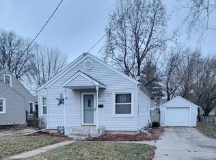 1406 E 14th St, Sterling, IL 61081