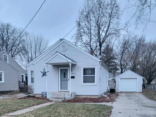 1406 E 14th St, Sterling, IL 61081