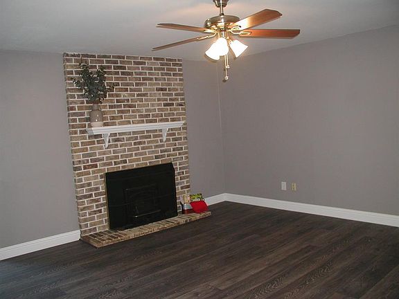 2nd image of 3428 Cherrywood Ln