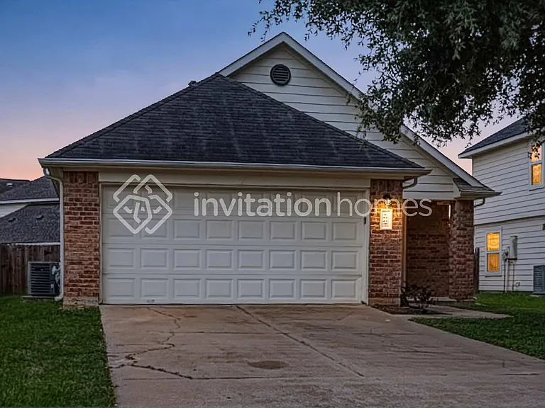 5907 Deep South Dr — Photo 1