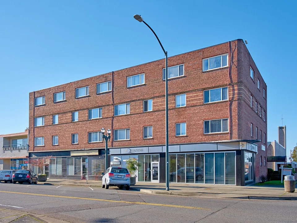 Clermont Apartments