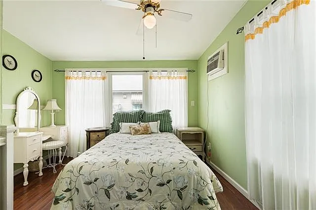 7041 Magazine St — Photo 10
