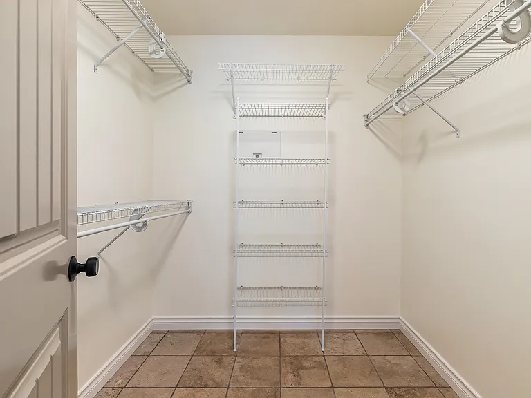 1007 Brookings Pl — Photo 16