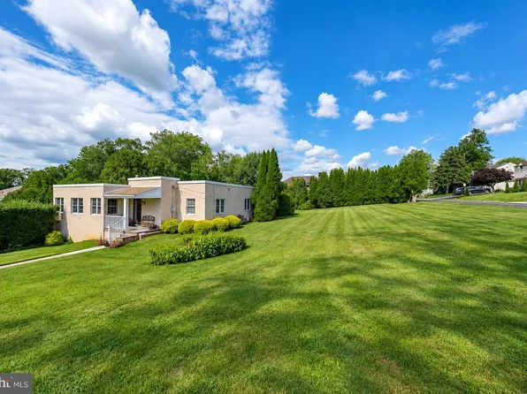 1416 Steel Rd, Havertown, PA 19083