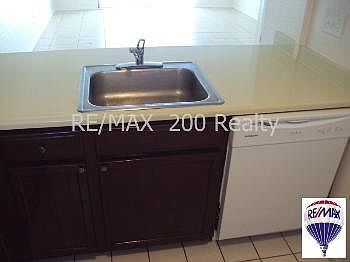 3rd image of 1830 Amberly Ave