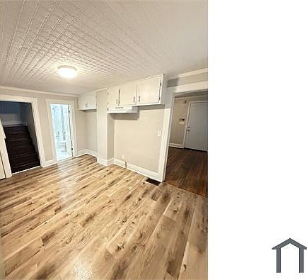 3rd image of 39 Miller St